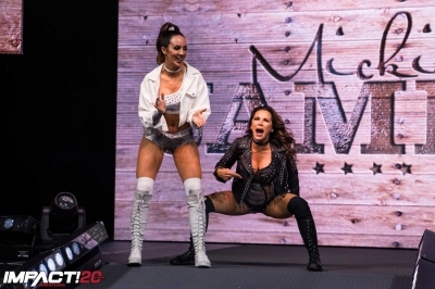 IMPACT2207_TashaSteelz_SavannahEvans_vs_ChelseaGreen_MickieJames-WM-9-scaled.jpg