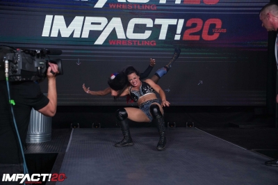 IMPACT2212_MickieJames_vs_TashaSteelz-WM-14-scaled.jpg