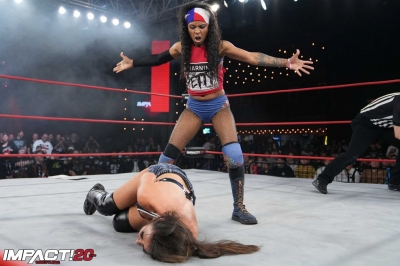 IMPACT2212_MickieJames_vs_TashaSteelz-WM-24-scaled.jpg