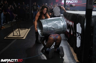 IMPACT2212_MickieJames_vs_TashaSteelz-WM-38-scaled.jpg