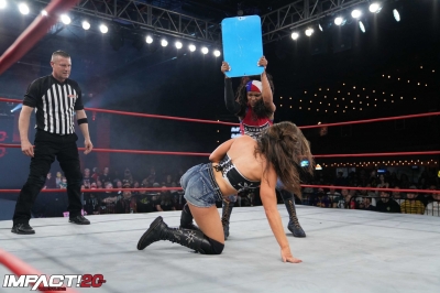 IMPACT2212_MickieJames_vs_TashaSteelz-WM-41-scaled.jpg