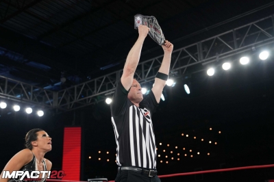 IMPACT2212_MickieJames_vs_TashaSteelz-WM-8-scaled.jpg