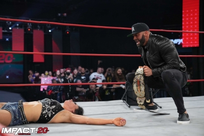 IMPACT2212_MickieJames_vs_TashaSteelz-WM-81-scaled.jpg