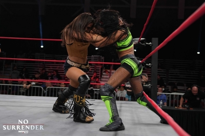 NoSurrender2022_TashaSteelz_vs_MickieJames-WM-17-scaled.jpg