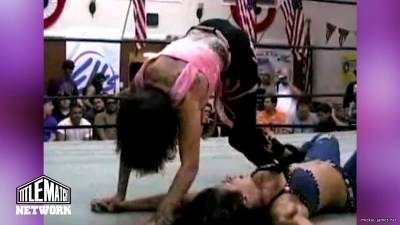 mickiematch20100807_Still1479.jpg