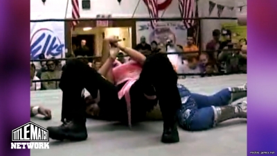 mickiematch20100807_Still1509.jpg
