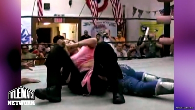 mickiematch20100807_Still1520.jpg