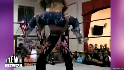 mickiematch20100807_Still1655.jpg
