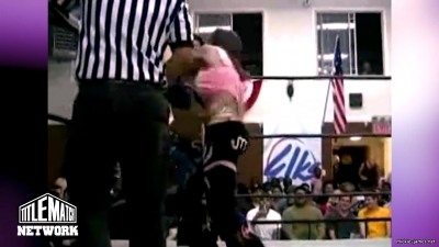 mickiematch20100807_Still749.jpg