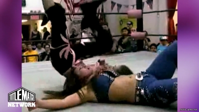 mickiematch20100807_Still868.jpg