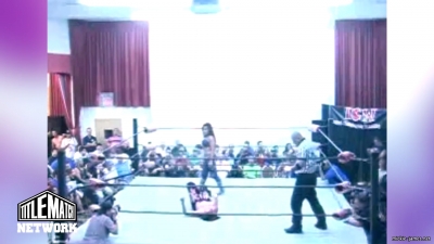 mickiematch20100807_Still934.jpg