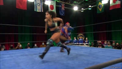 mickienwa20211214_00_03_16_15_Still230.jpg