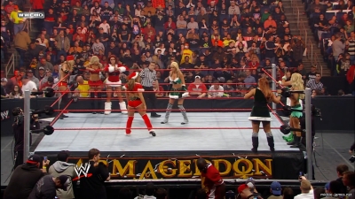 mickieppv20081214_00_00_37_25_Still133.jpg