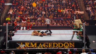 mickieppv20081214_00_01_08_25_Still295.jpg