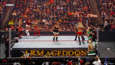 mickieppv20081214_00_01_24_05_Still344.jpg